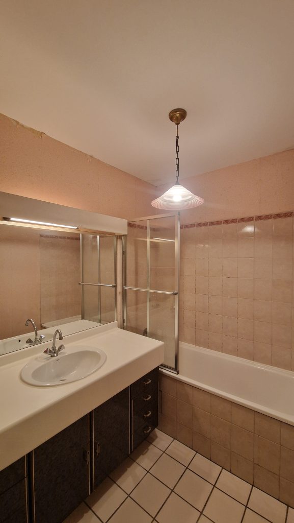 ancienne salle de bain